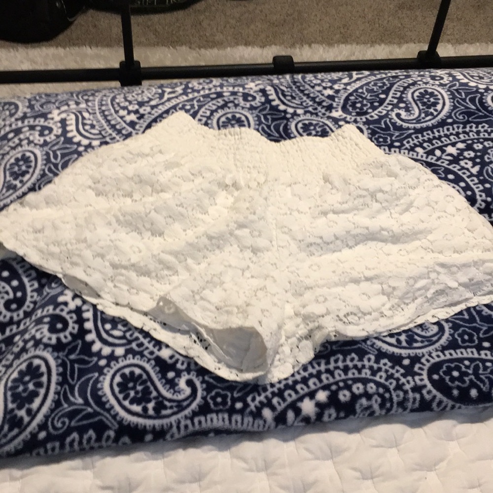 White loose shorts